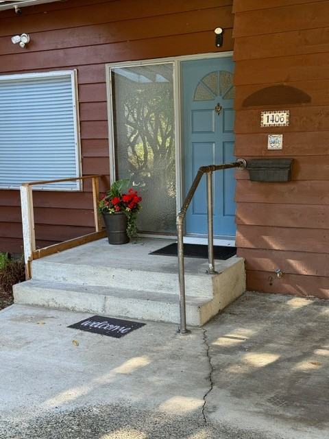 1406 Sw Henderson St #NA - Photo 3 of 25