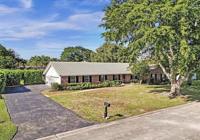 2500 Nw 114th Ave #NA - Photo 2 of 38