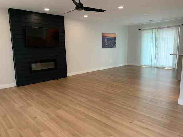 320 N River Rd #NA - Photo 3 of 23