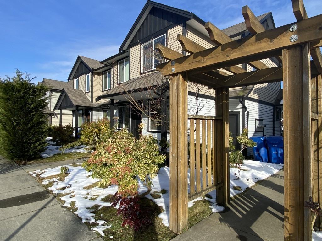 1102 Cassell Pl #1 - Photo 3 of 24