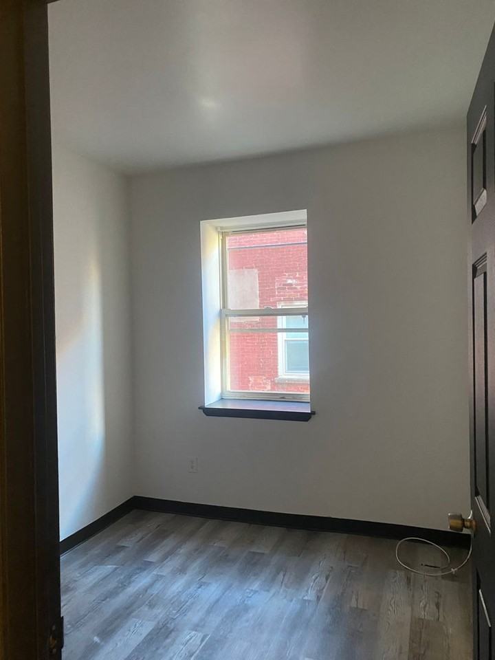 Spacious affordable apartments - Photo 7 of 13