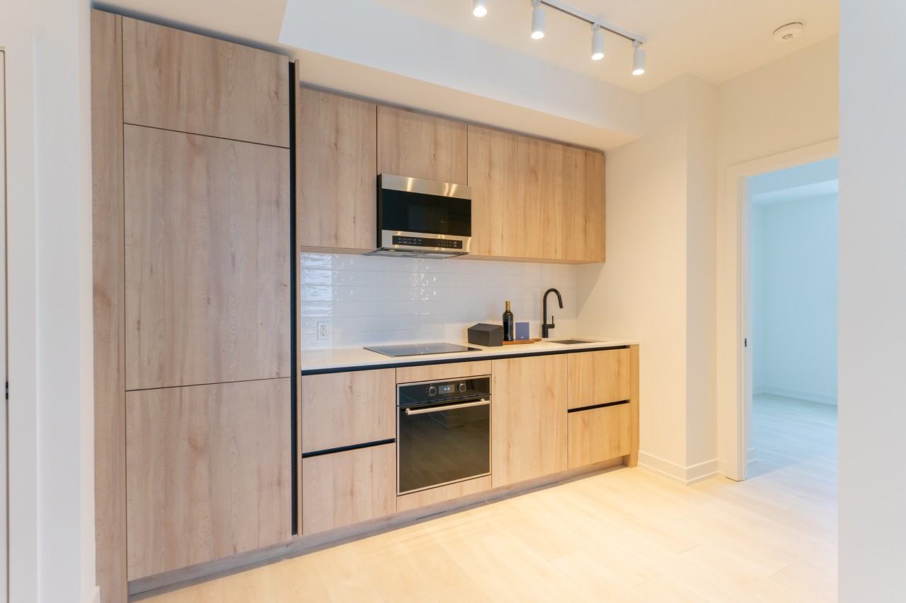 117 2409n - 117 Broadway Avenue #2409N - Photo 2 of 13