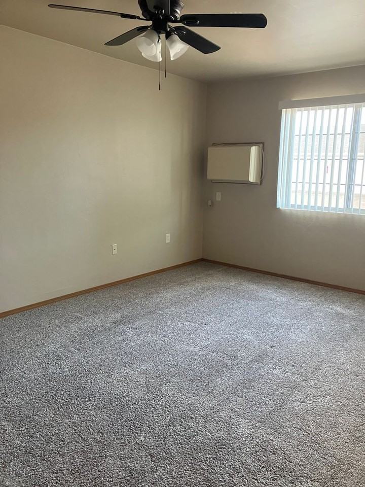 Creekside - Photo 4 of 41