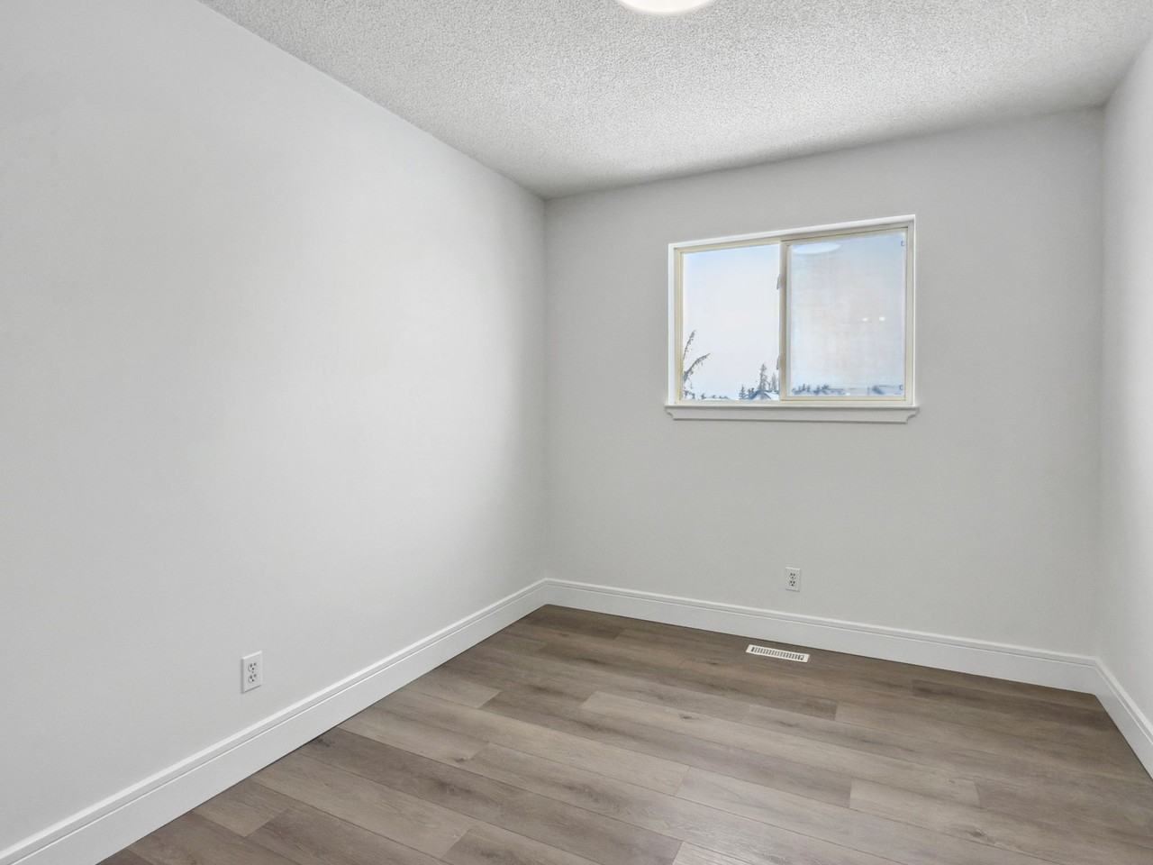 227 Saratoga Pl Ne #NA - Photo 6 of 14