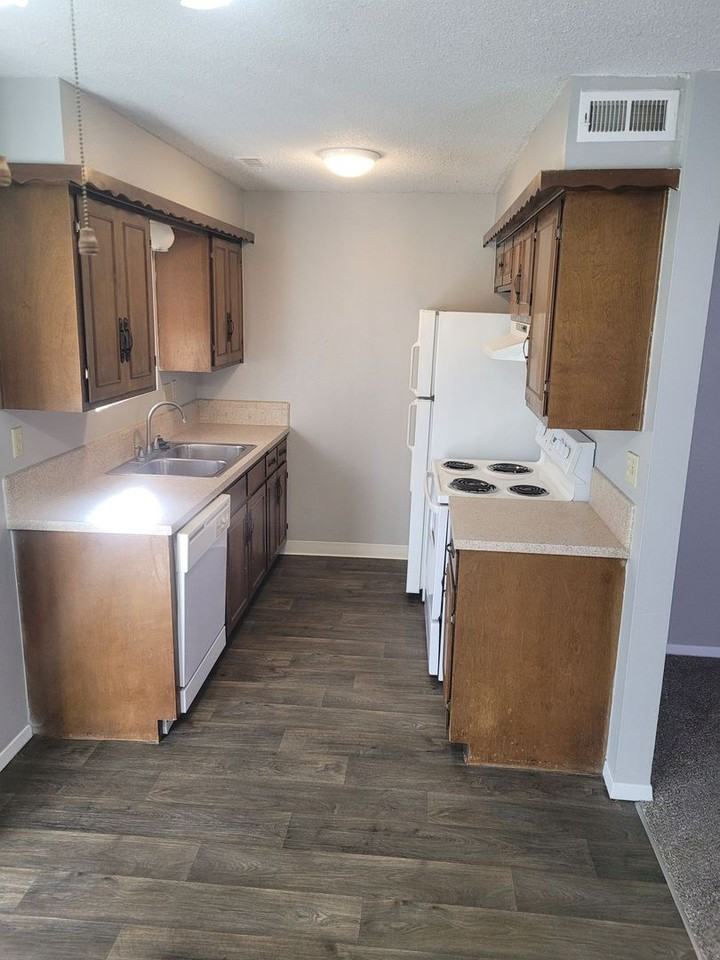 The Willows - Photo 3 of 16