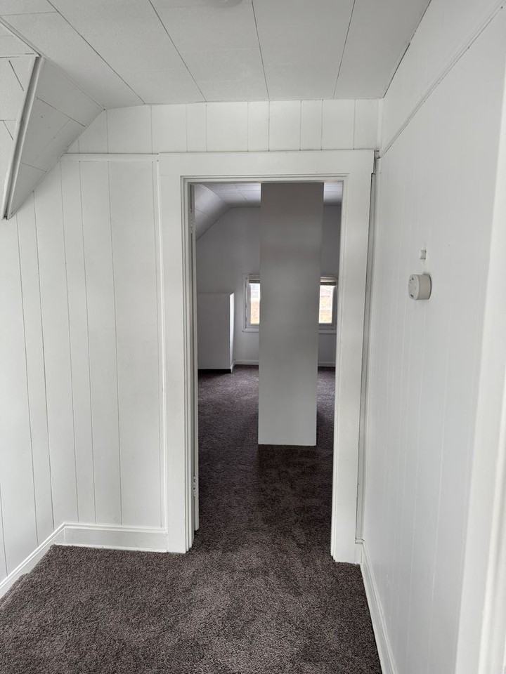 540 Ridgeway Ave - Photo 2 of 20