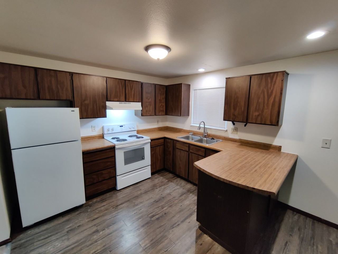 RidgeWood - Photo 2 of 28
