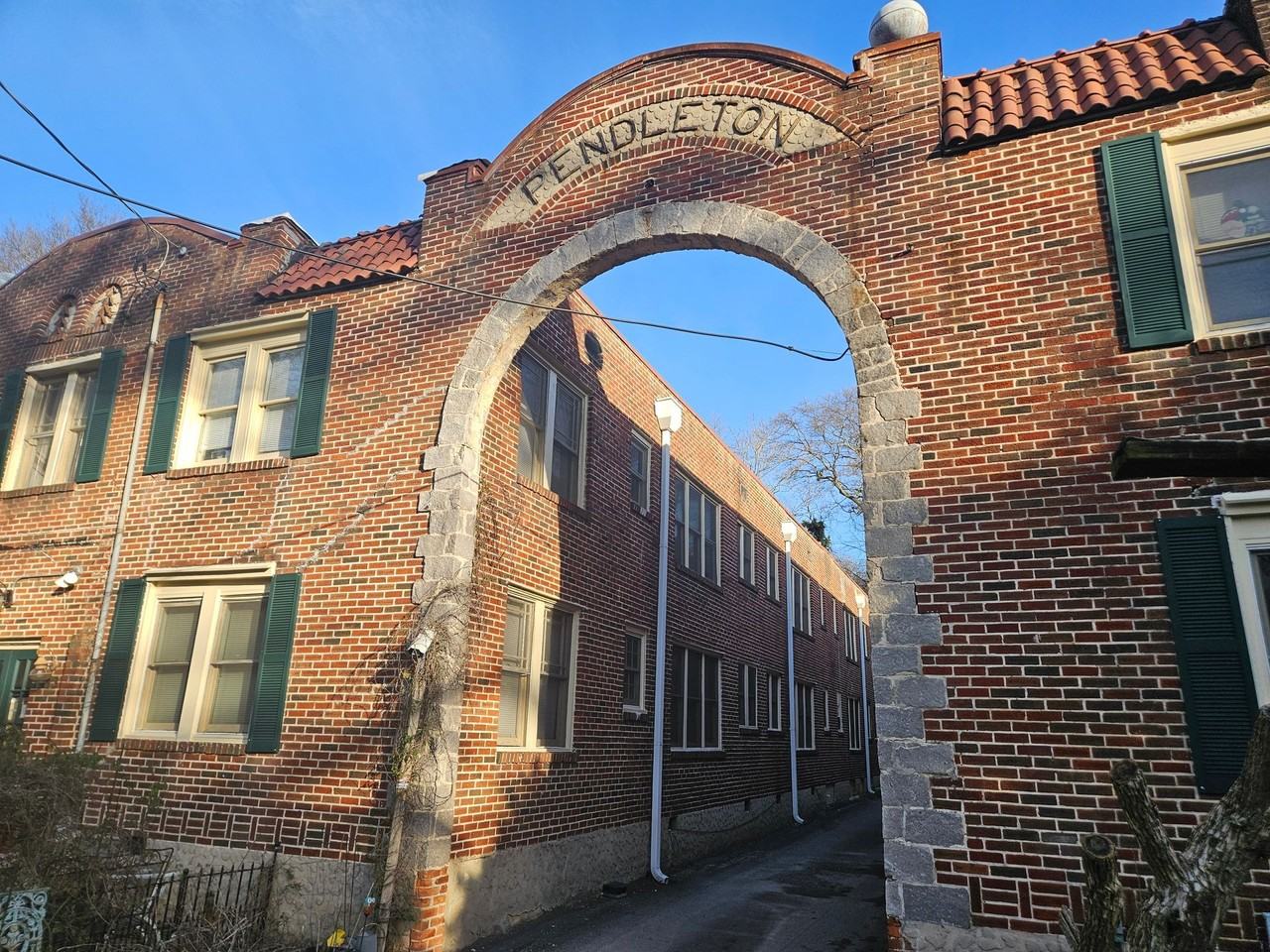 Pendelton Apartments - Photo 3 of 3