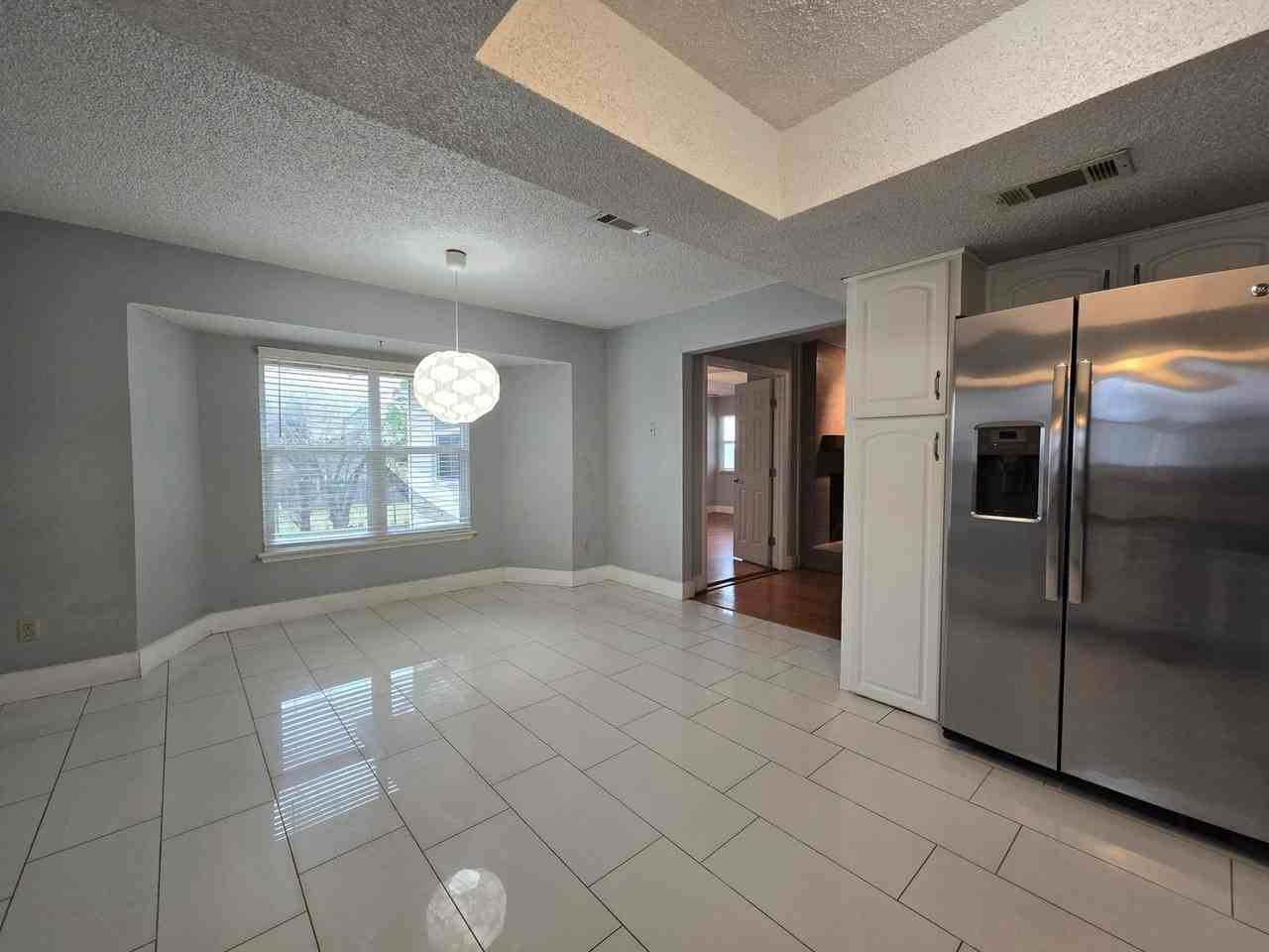 2304 Hunt Dr - Photo 6 of 25