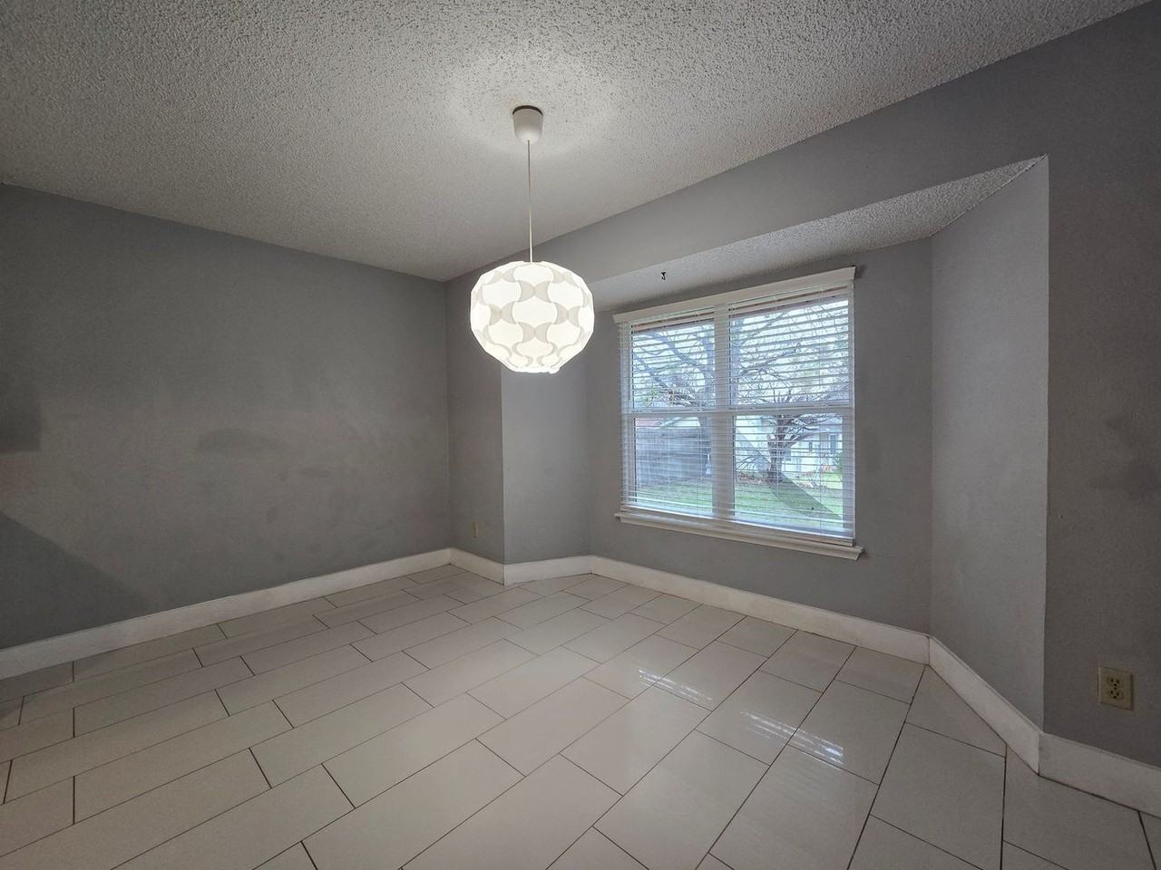 2304 Hunt Dr - Photo 7 of 25