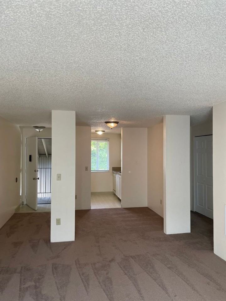 #222 KIMBERLY WEST APARTMENTS - Photo 4 of 10