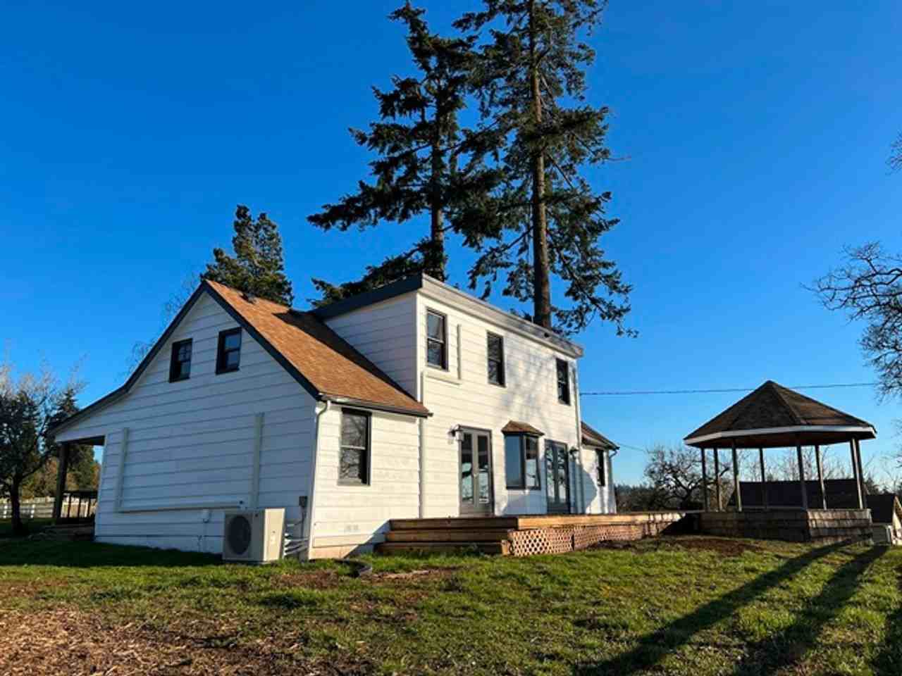 10342 Liberty Rd S - Photo 3 of 50