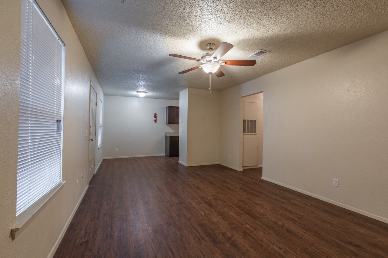 Gant Apartments - Photo 2 of 6