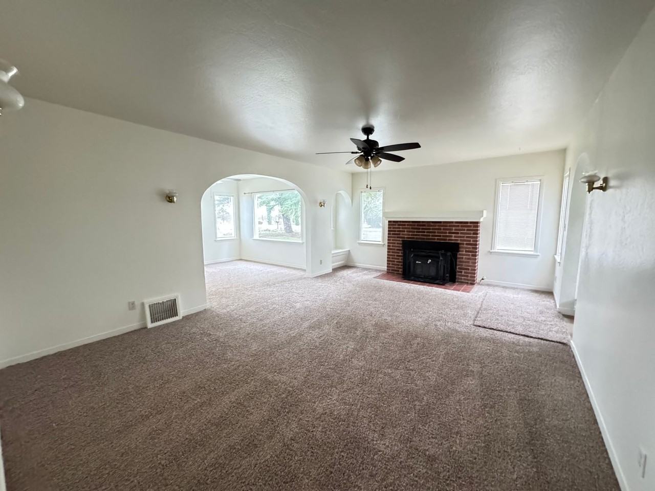 5975 Carlson Rd - Photo 2 of 7