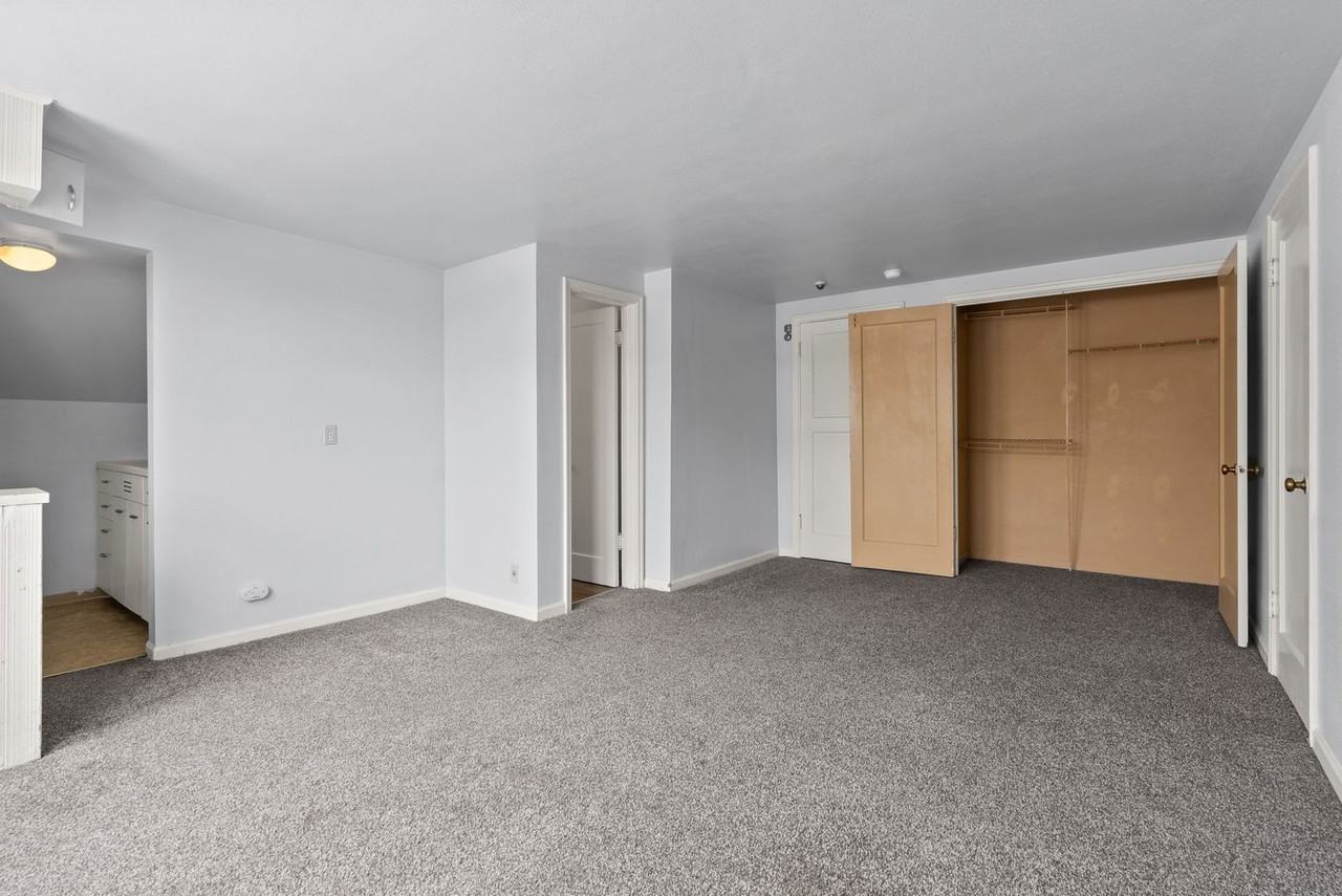 Bishop Court Studios - Photo 3 of 19