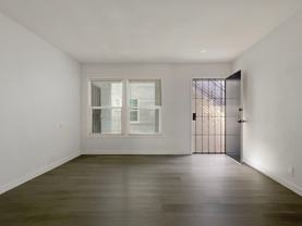 LB1958 - Photo 1 of 1