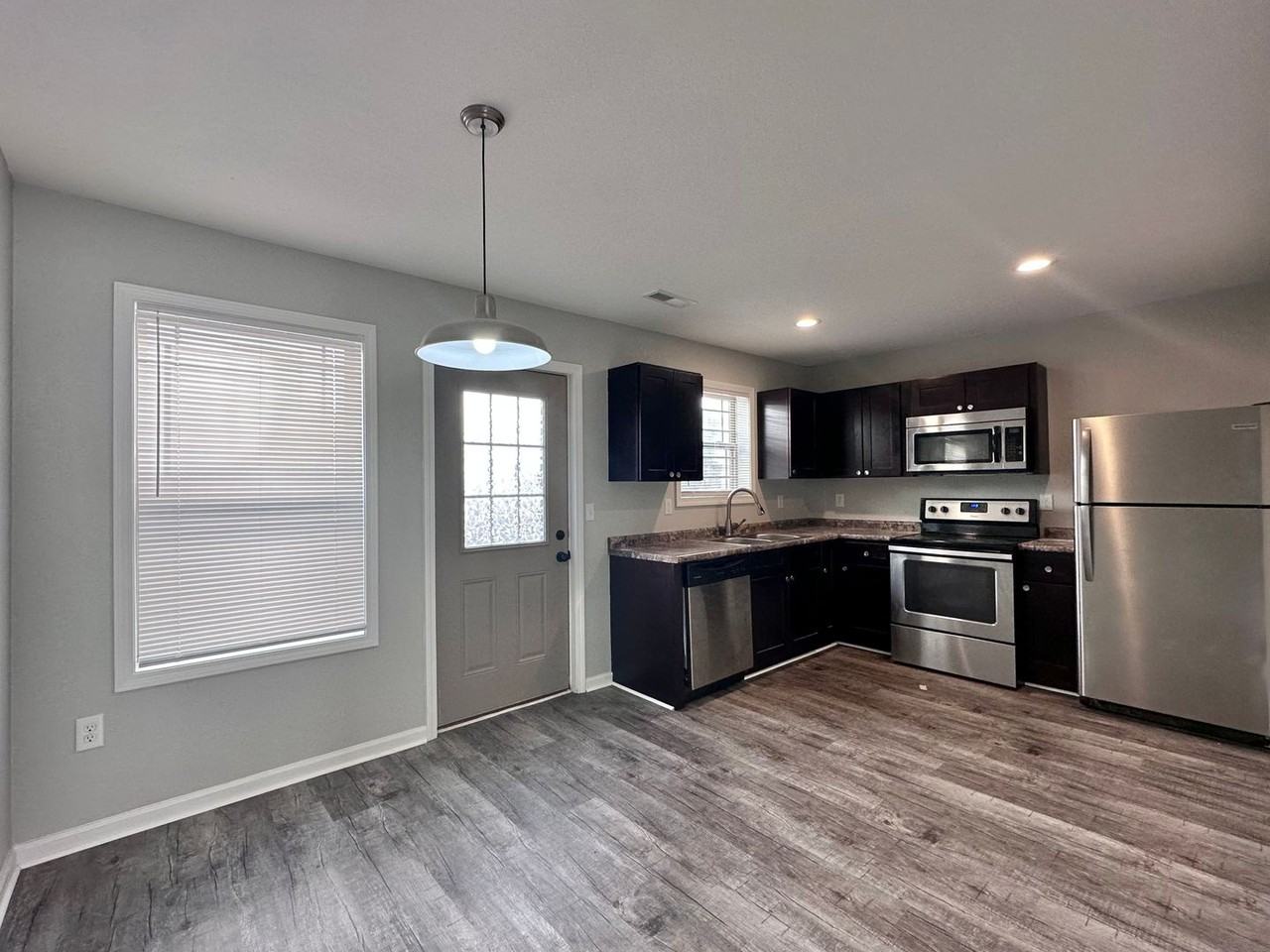 Westview Townhouses - Photo 5 of 50