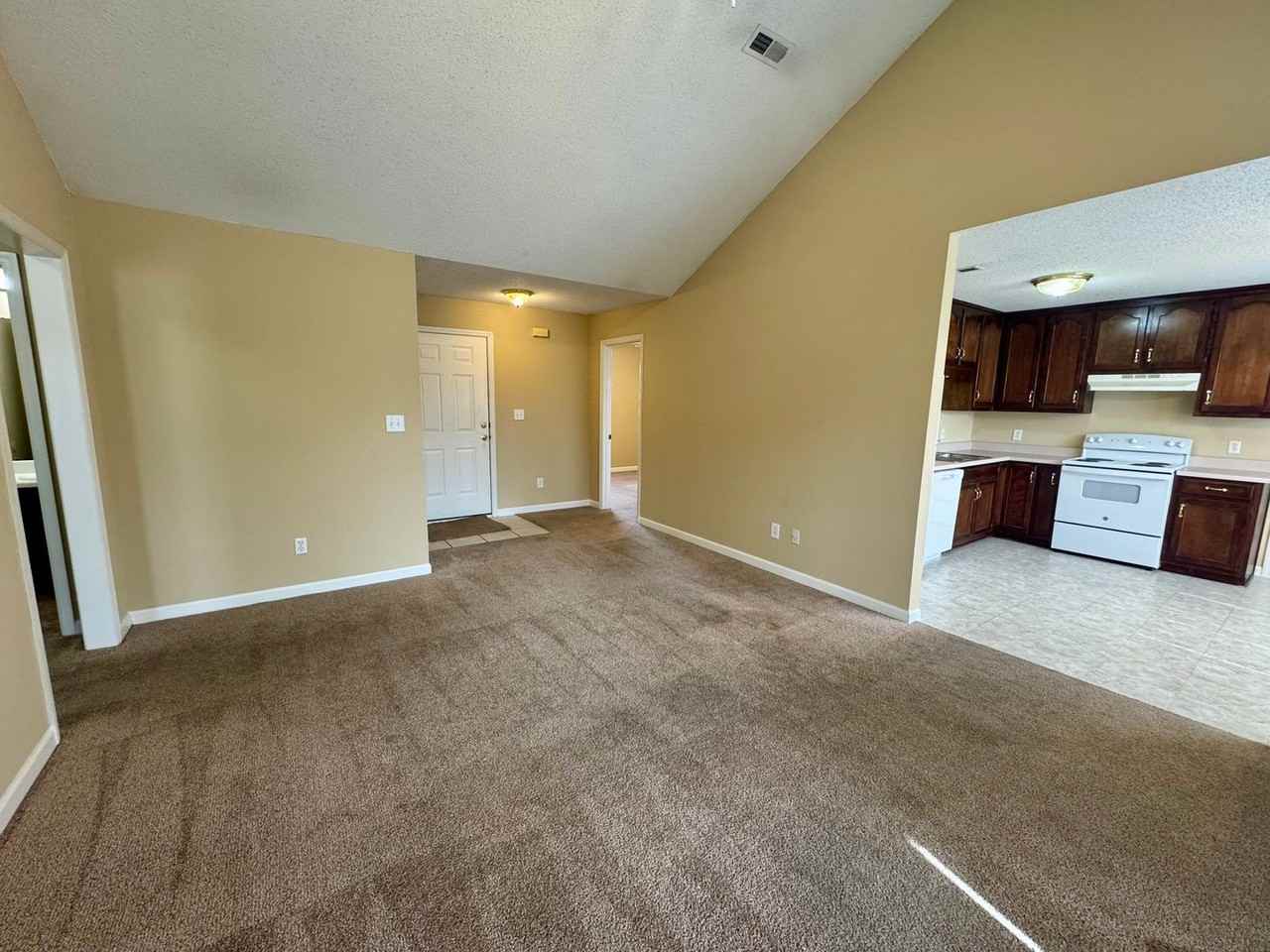 29862 Ivey Ln - Photo 3 of 13