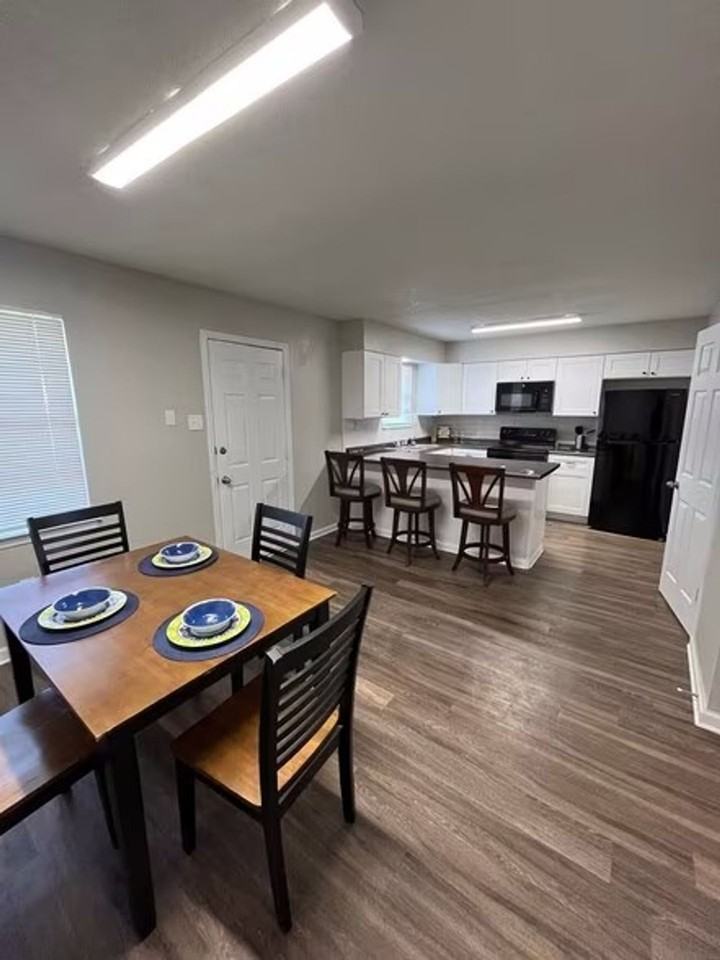 Wilson Crossing Townhomes: Your Spacious, Two - Photo 3 of 15