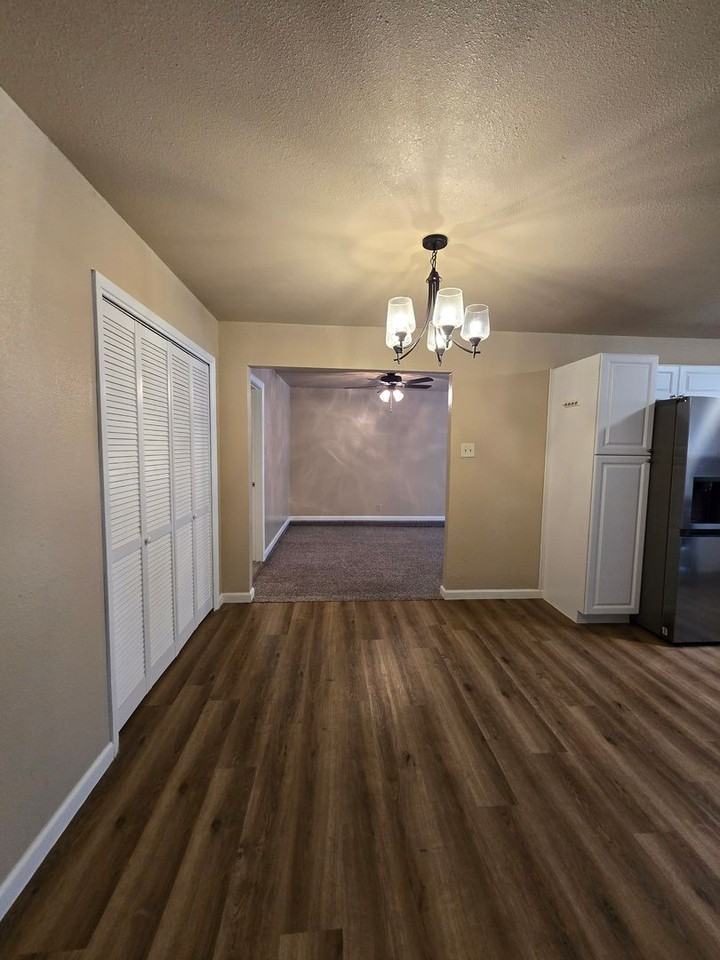 1621 N Lea St - Photo 5 of 17