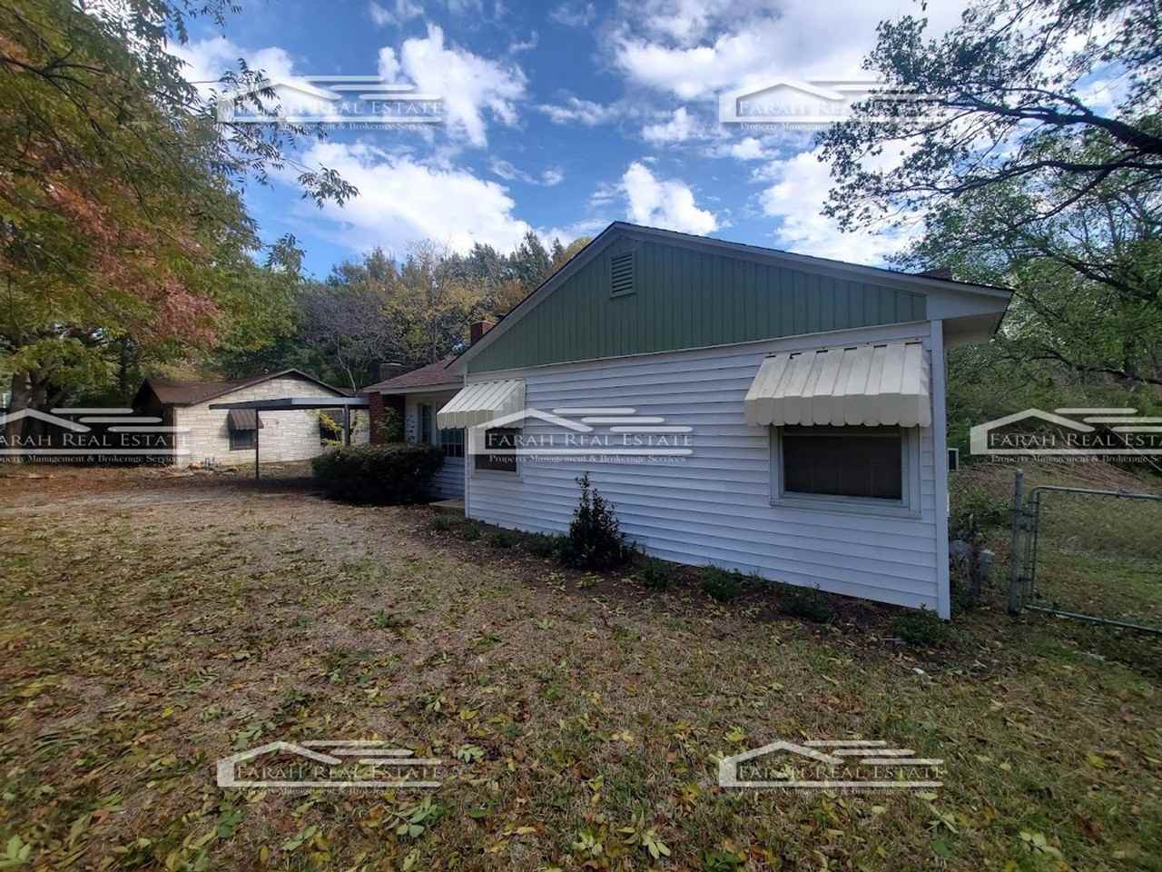 1704 Brook Hollow Dr - Photo 3 of 23