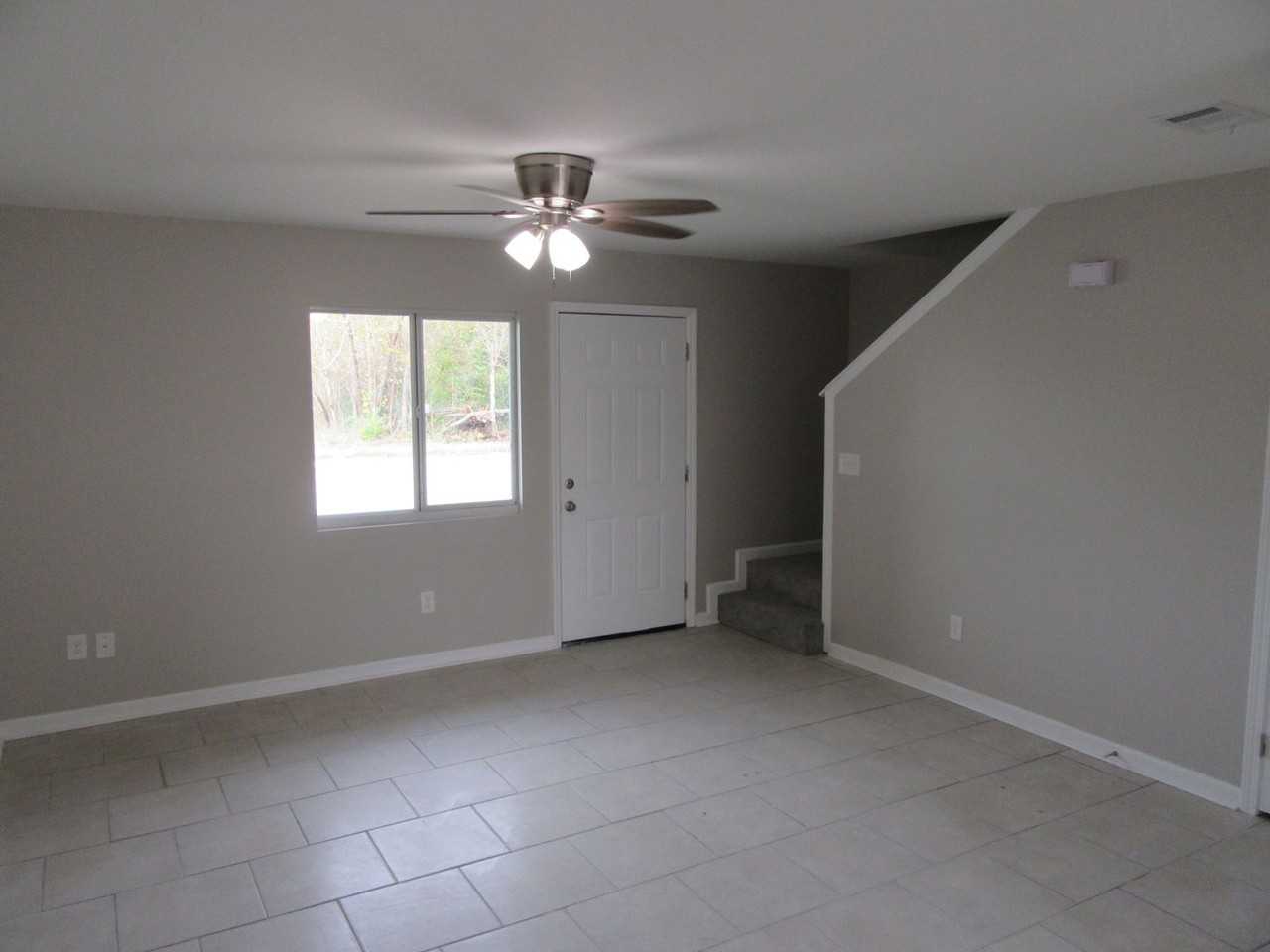 2918 Sequoia Ave - Photo 3 of 12