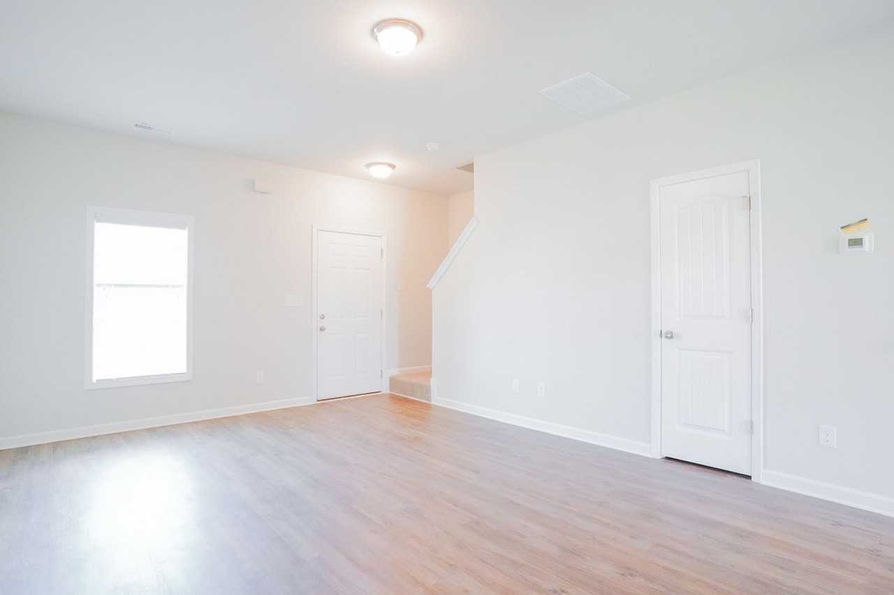 95 Outlook Pl - Photo 5 of 10