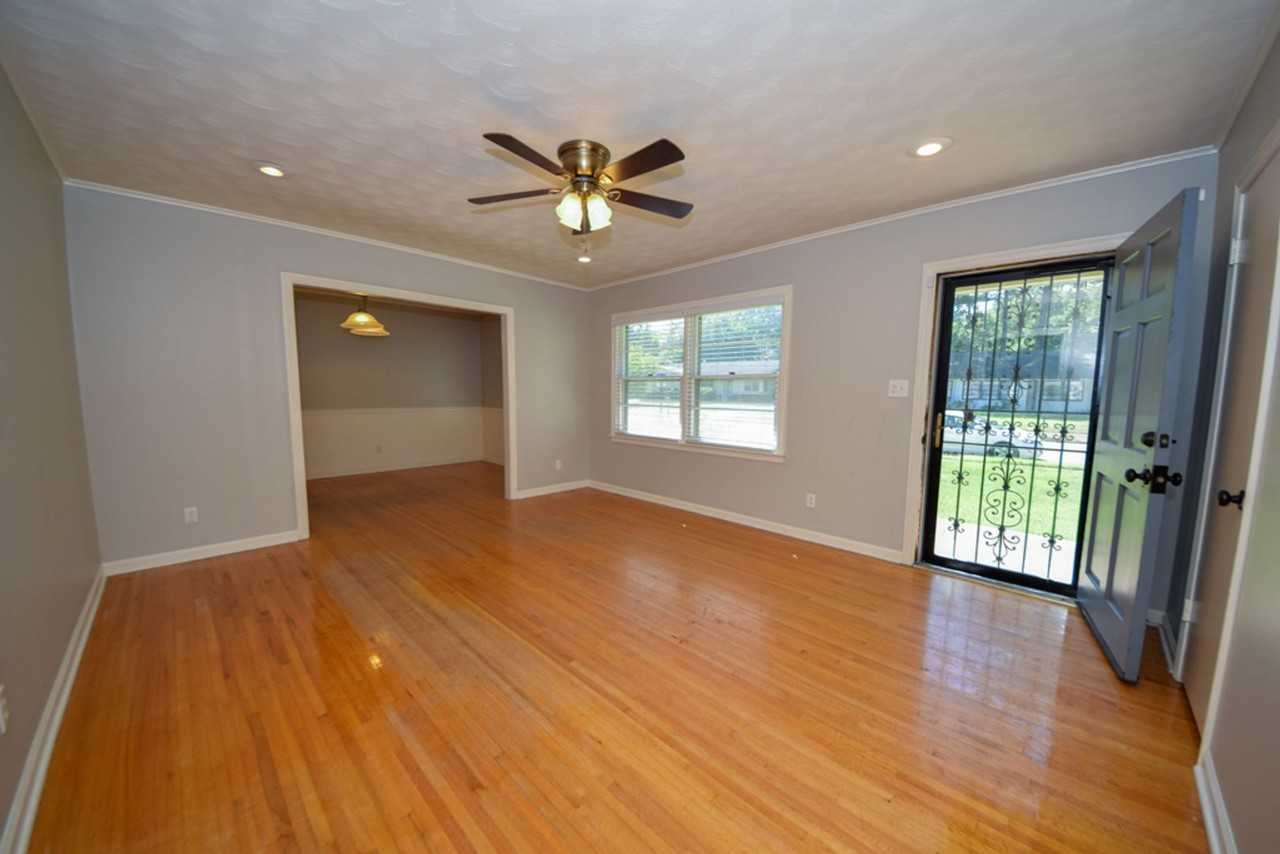 5156 Princeton Rd - Photo 3 of 26