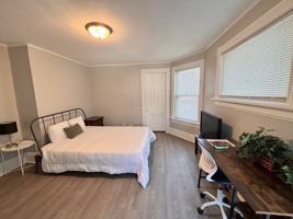 featured image of 1934 N Oakland Ave
