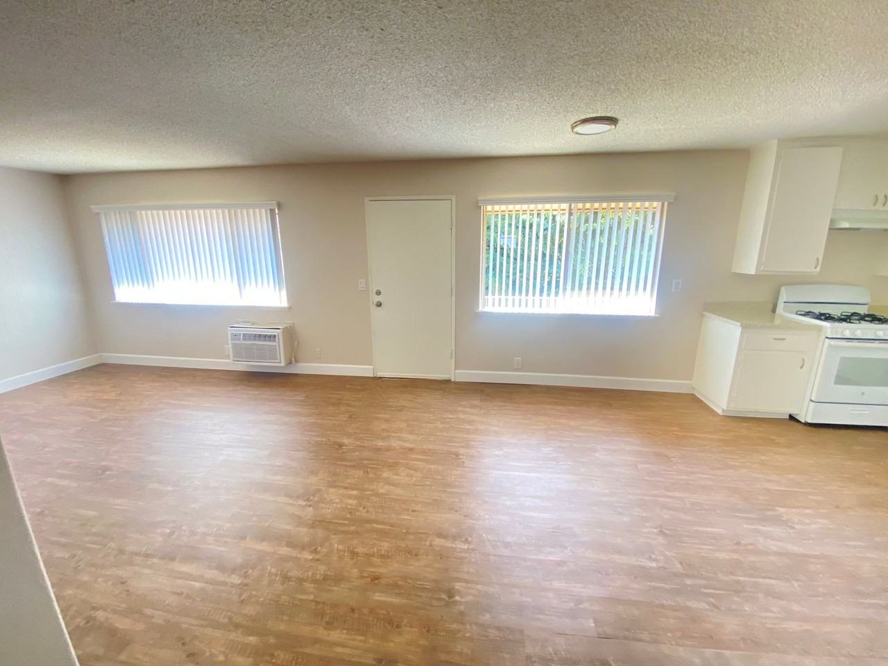 6430 Crescent Ave - Photo 5 of 5