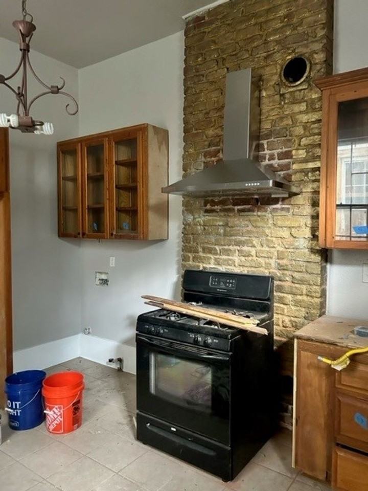 2727 Saint Philip St - Photo 6 of 10