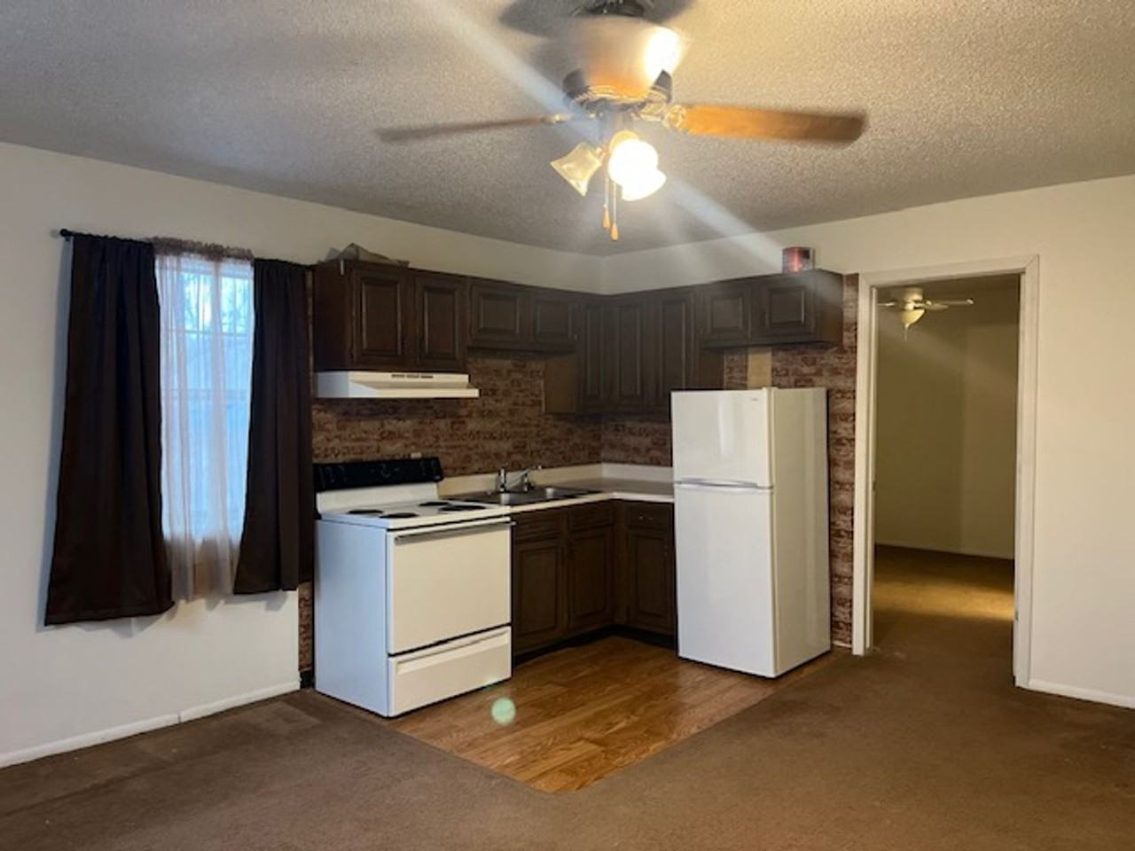 1542 Bella Vista Rd - Photo 4 of 9