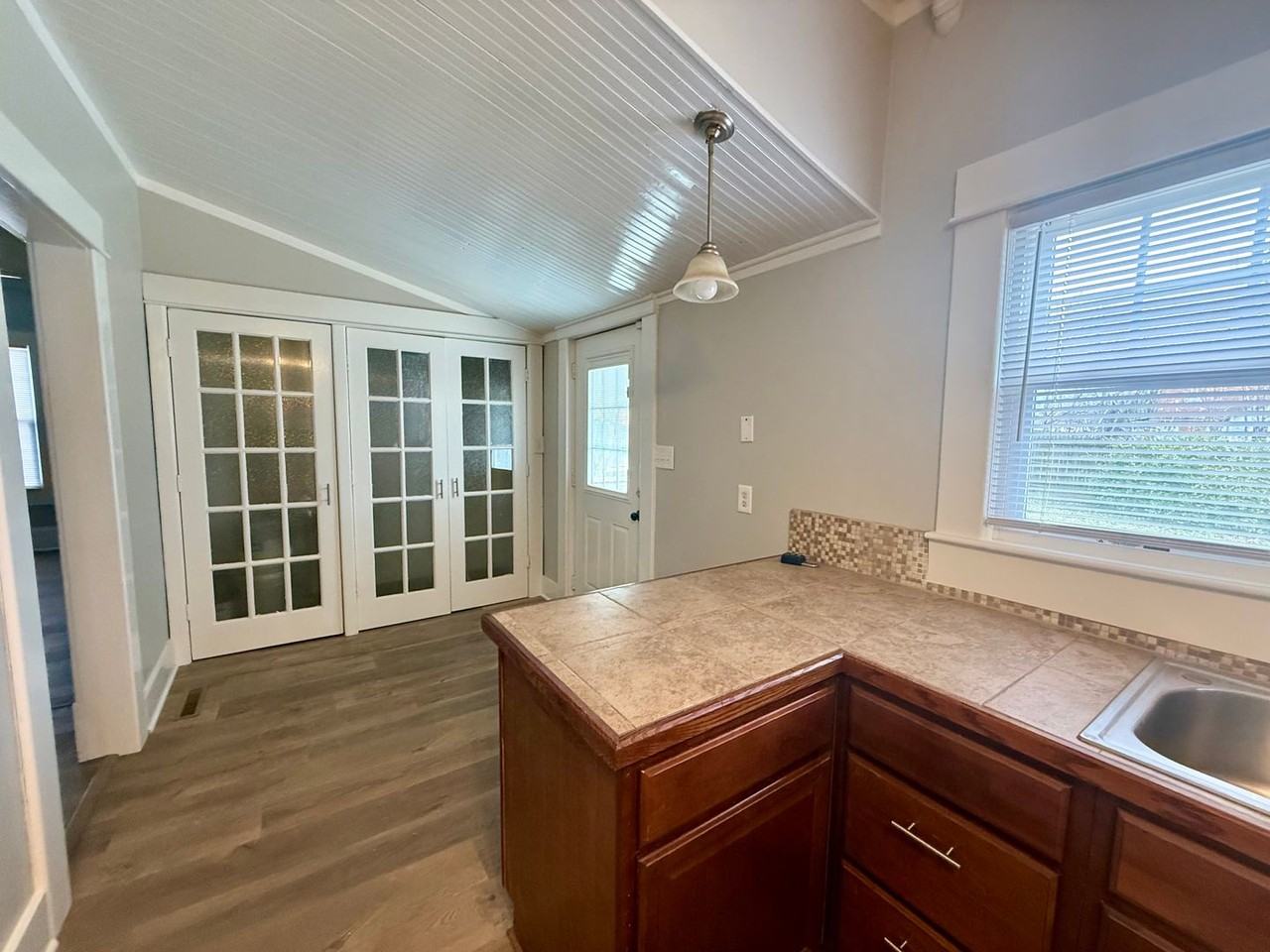 204 N Wilba Rd - Photo 5 of 27