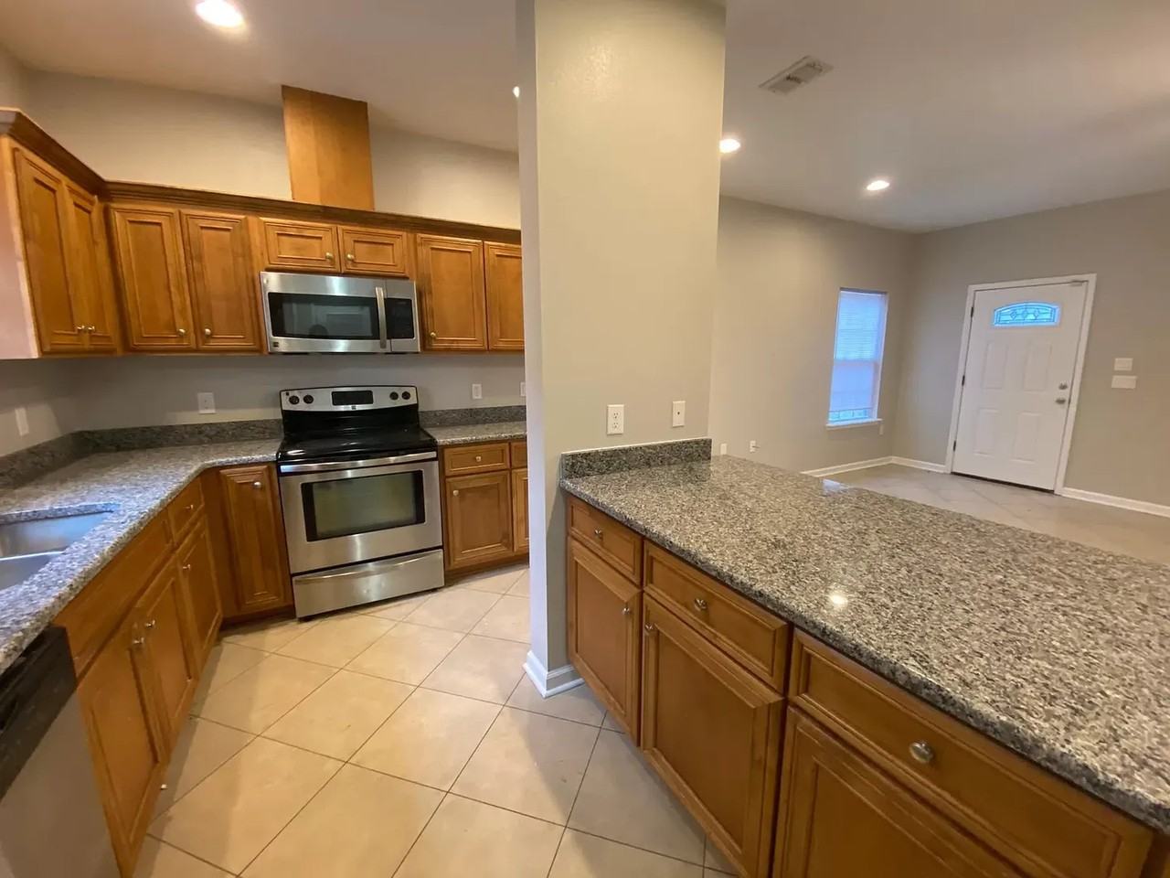 803-1 803-1 Georgia Street  - GEO 803-1 #1 - Photo 3 of 31