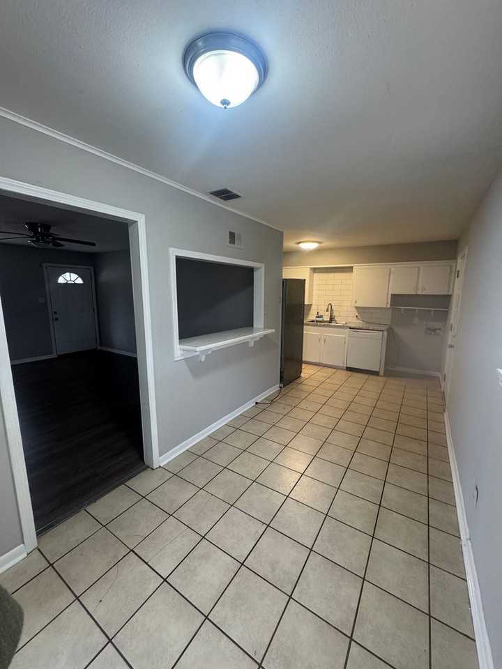 3224 Gay Blvd - Photo 4 of 14