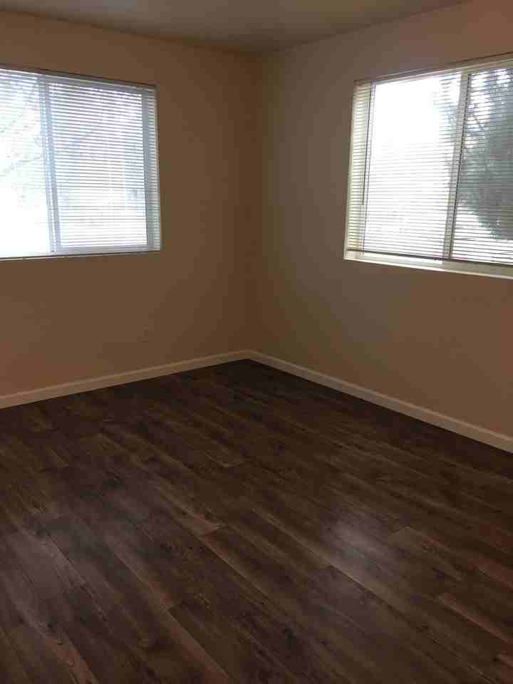 367 Se Cleveland Ave #14 - Photo 7 of 11