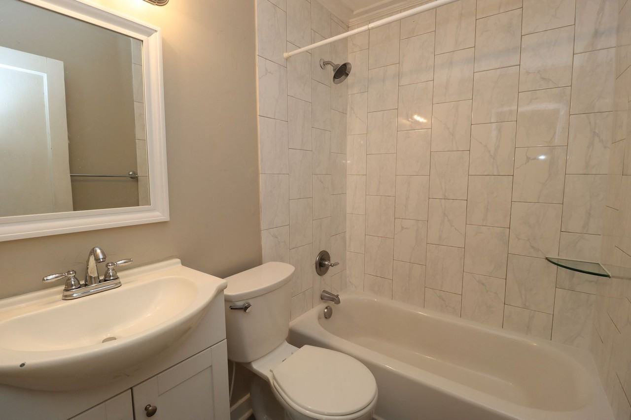 244 S Marion St - Photo 2 of 6