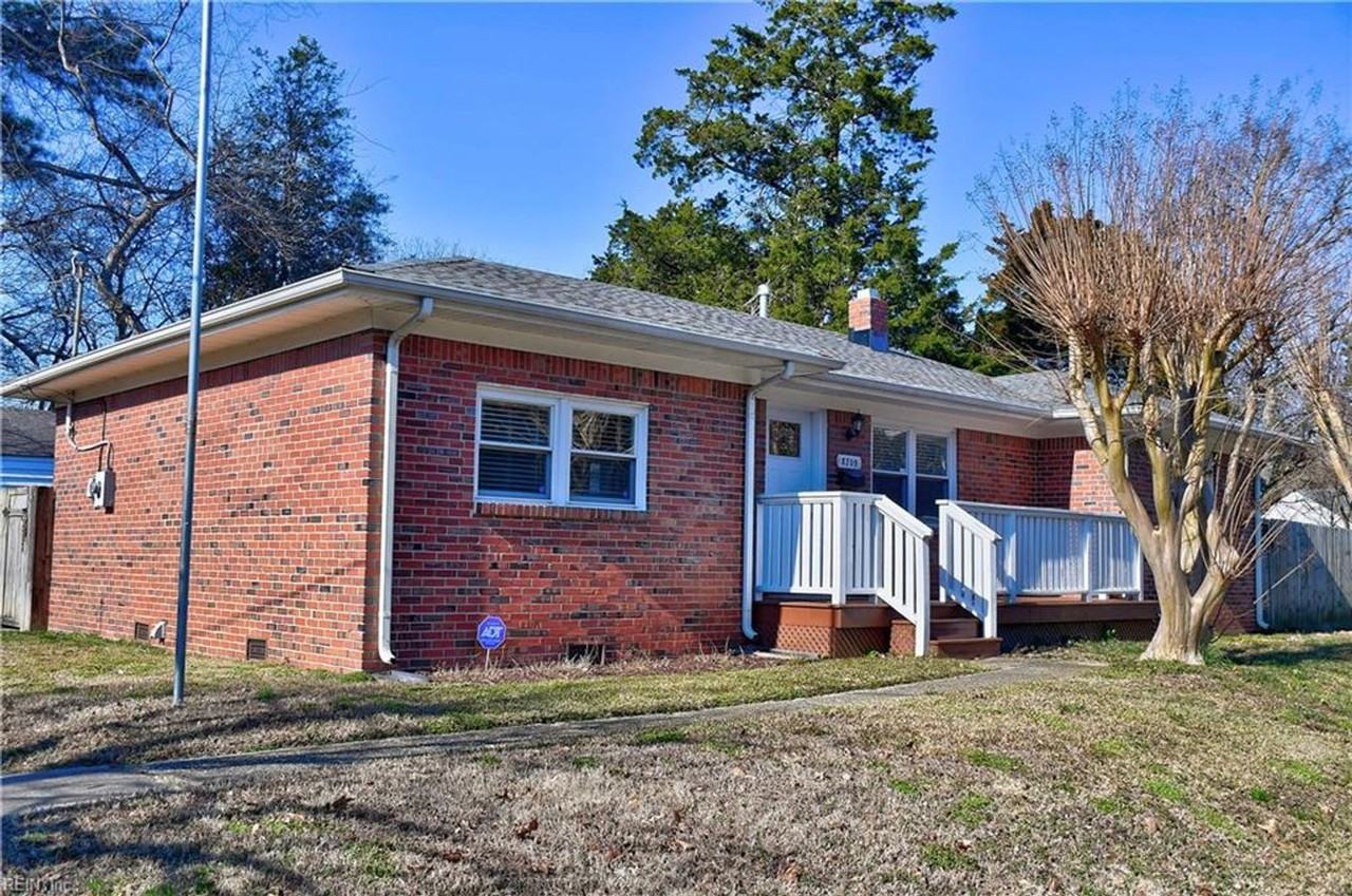 8709 Executive Dr - Photo 2 of 30