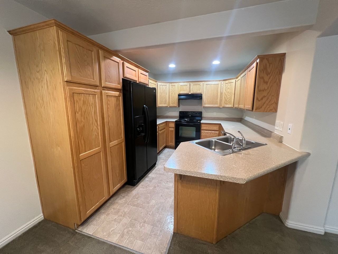 173 E Fiddlers Canyon Rd - Photo 5 of 20