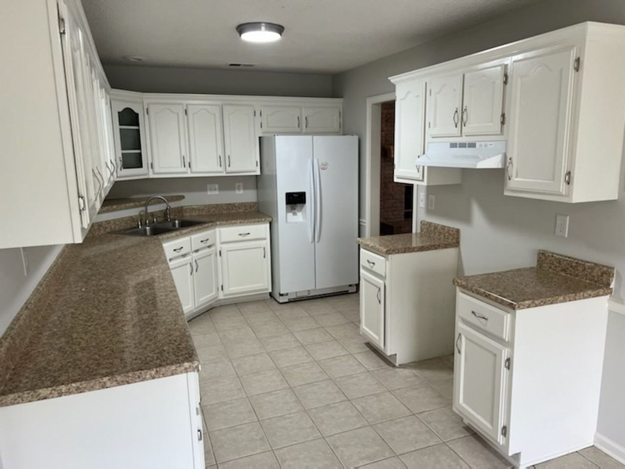 7703 Crystal Brook Cv - Photo 2 of 14