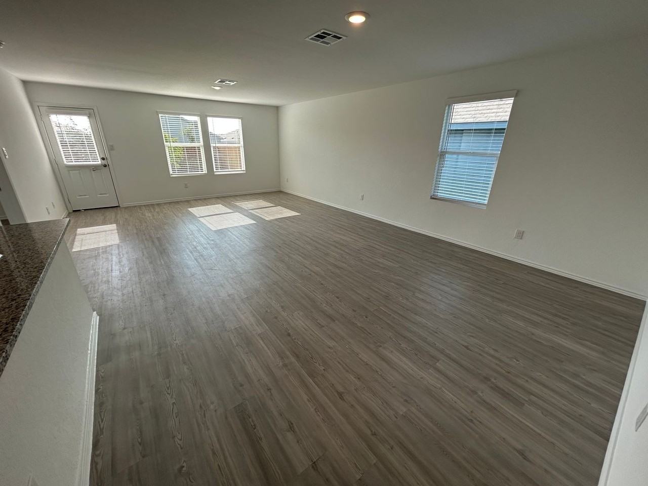 9946 Dicket Mead Rd - Photo 3 of 28