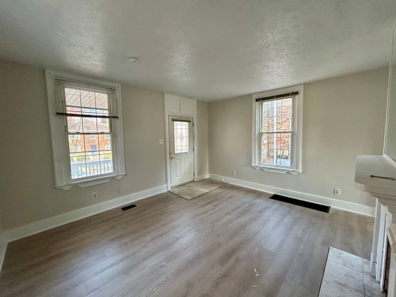 5526 Bosworth Pl - Photo 7 of 26