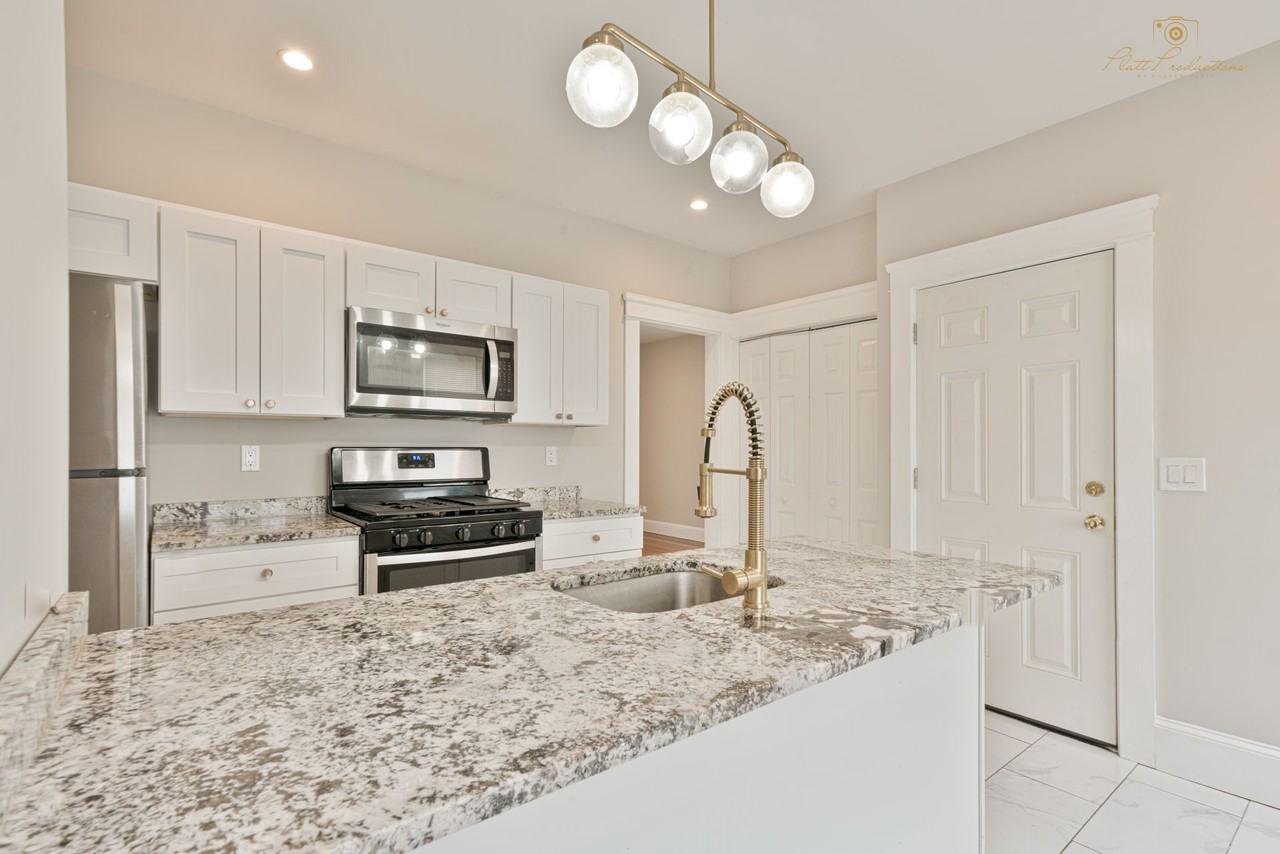 448-450 Pleasant Valley Pkwy. - Photo 2 of 7