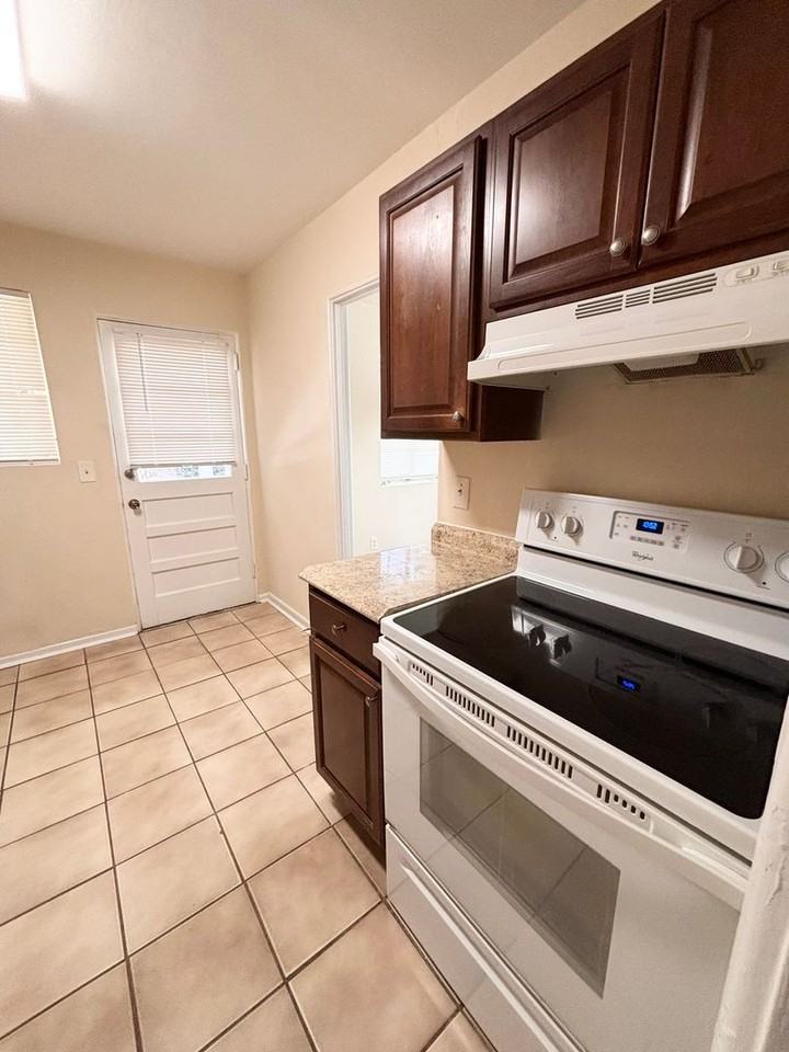 4681 Homestead Rd - Photo 2 of 17