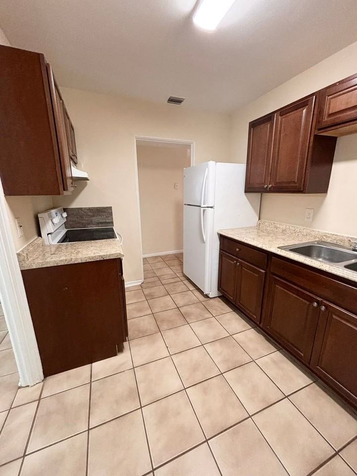 4681 Homestead Rd - Photo 3 of 17