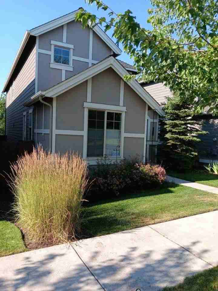 20741 Ne Comet Ln - Photo 2 of 16
