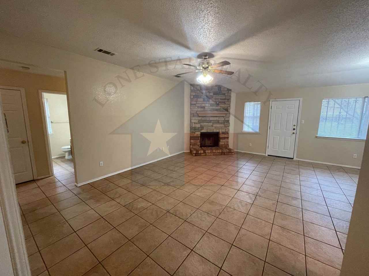 5006 Rockdale Dr - Photo 2 of 23