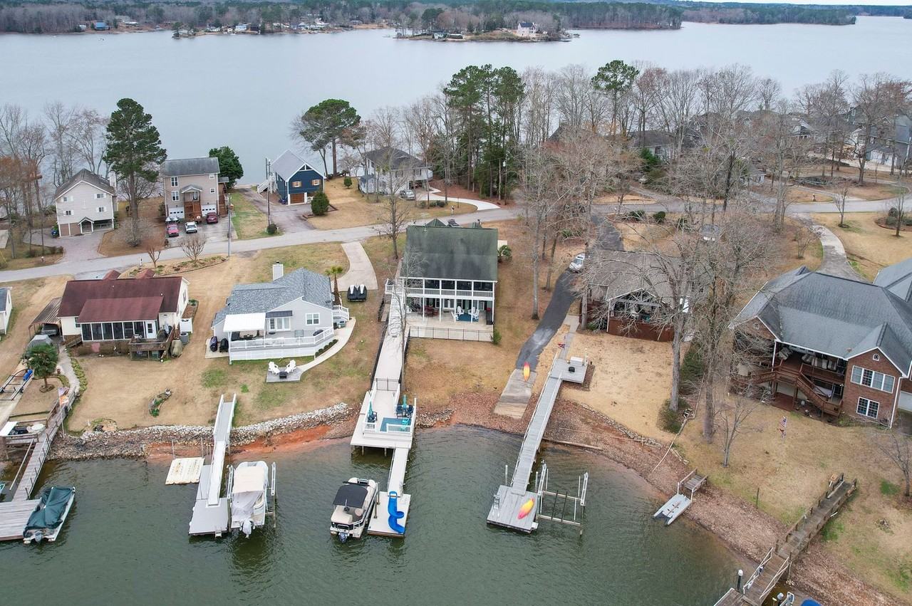 215 Mariners Pointe Rd - Photo 6 of 50