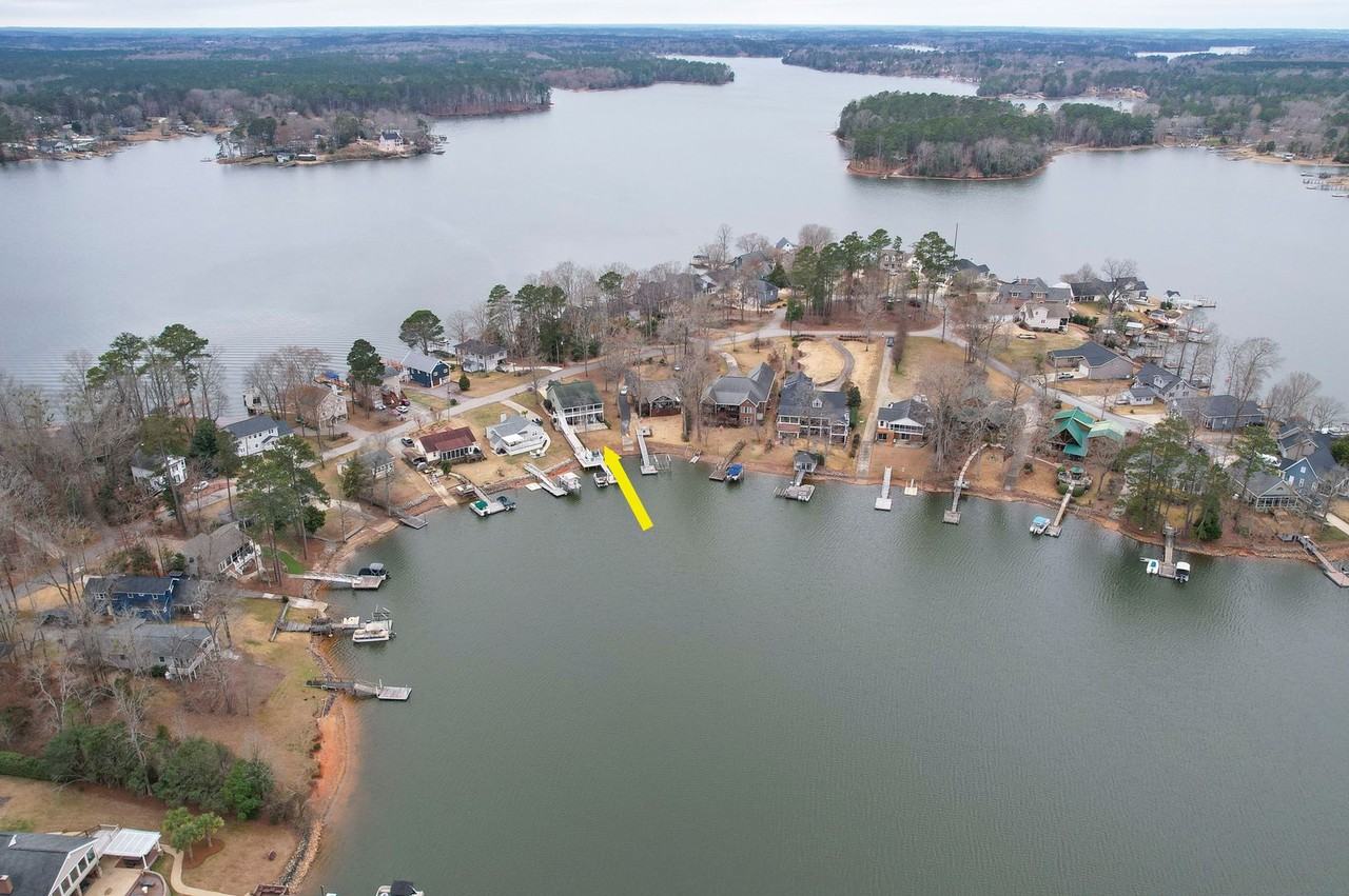 215 Mariners Pointe Rd - Photo 7 of 50