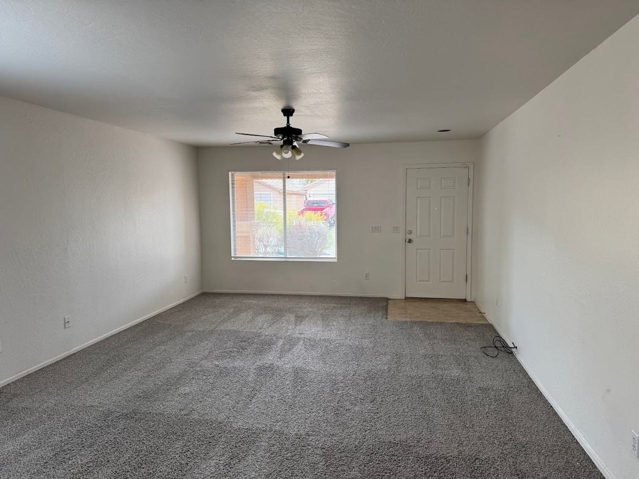 9820 W Heber Rd - Photo 5 of 15